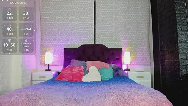 Snapshot of Zamara_Kleii chatting on 09/20/25, 04:35 Zamara Kleii online show from 09/20/25, 04:35