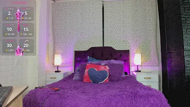 Snapshot of Zamara_Kleii chatting on 10/18/25, 08:04 Zamara Kleii online show from 10/18/25, 08:04