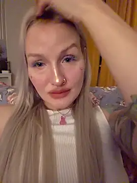 Snapshot of KateMonroe chatting on 03/28/26, 08:52 KateMonroe online show from 03/28/26, 08:52