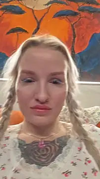 Snapshot of KateMonroe chatting on 04/04/26, 10:40 KateMonroe online show from 04/04/26, 10:40