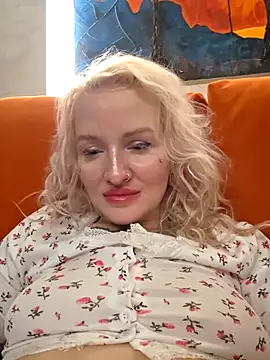 Snapshot of KateMonroe chatting on 04/29/26, 09:10 KateMonroe online show from 04/29/26, 09:10