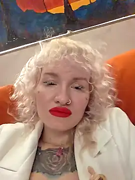 Snapshot of KateMonroe chatting on 05/11/26, 10:29 KateMonroe online show from 05/11/26, 10:29