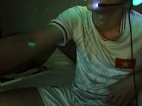 boyhigh1997 online show from 09/23/25, 04:04