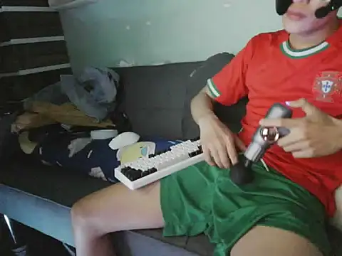 boyhigh1997 online show from 11/05/25, 06:08