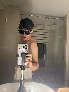 boyhigh1997 online show from 04/06/26, 09:49