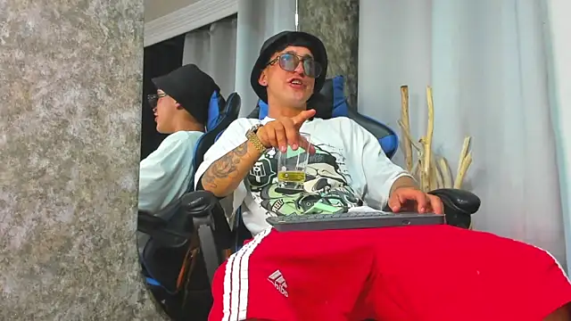 Snapshot of damiann_wilians24 chatting on 09/20/25, 03:40 damiann wilians24 online show from 09/20/25, 03:40