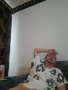 Snapshot of raducori chatting on 03/01/26, 05:20 raducori online show from 03/01/26, 05:20