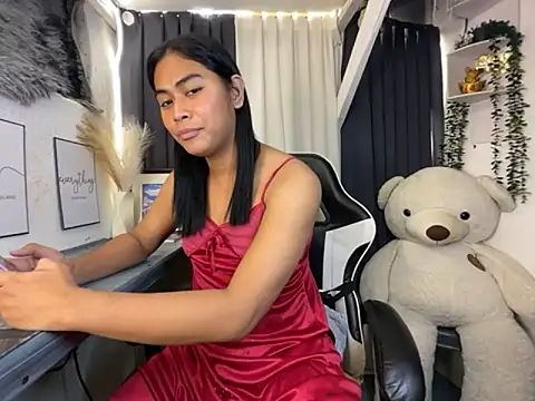 Snapshot of Sweetasian_cum chatting on 09/24/25, 03:48 Sweetasian cum online show from 09/24/25, 03:48