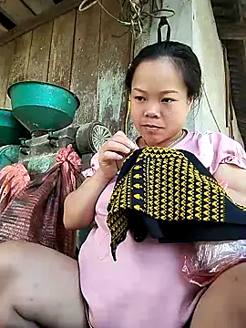 Snapshot of Rioo122 chatting on 09/24/25, 01:53 Rioo122 online show from 09/24/25, 01:53