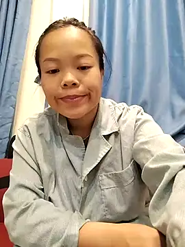 Snapshot of Rioo122 chatting on 10/17/25, 01:46 Rioo122 online show from 10/17/25, 01:46