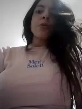 Snapshot of chicalunar24 chatting on 11/15/25, 07:10 chicalunar24 online show from 11/15/25, 07:10