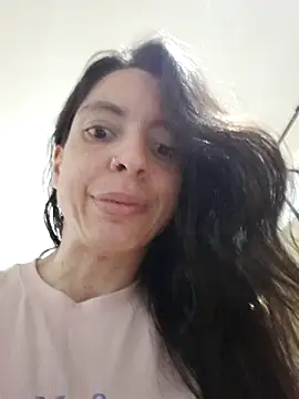 Snapshot of chicalunar24 chatting on 11/26/25, 04:02 chicalunar24 online show from 11/26/25, 04:02