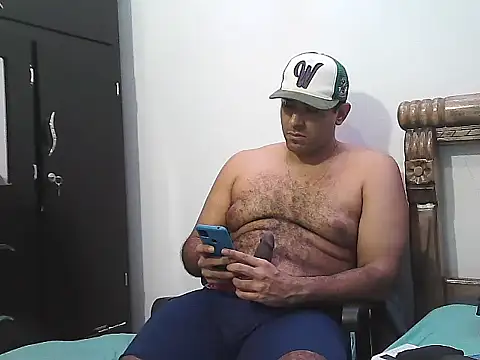 morenocabro10 online show from 09/30/25, 03:22