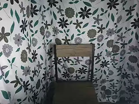 Snapshot of Virgen_christine01 chatting on 03/20/26, 07:02 Virgen christine01 online show from 03/20/26, 07:02