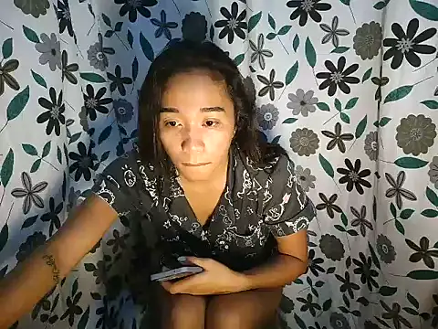 Snapshot of Virgen_christine01 chatting on 08/01/26, 12:54 Virgen christine01 online show from 08/01/26, 12:54