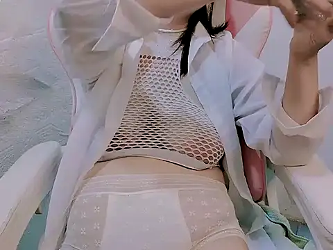 Alinee777 online show from 05/04/26, 01:34