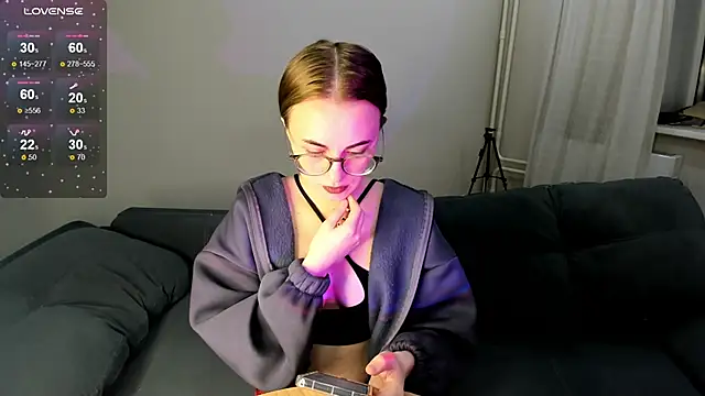 Snapshot of MewStella chatting on 10/29/25, 11:39 MewStella online show from 10/29/25, 11:39