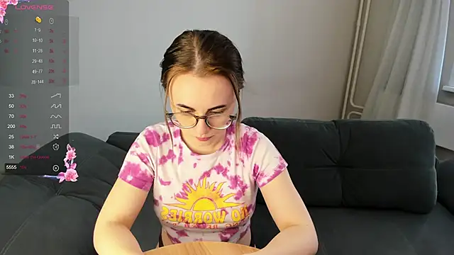 MewStella online show from 01/08/26, 06:37