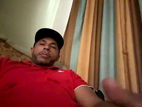 Snapshot of Rcarrasco15 chatting on 04/05/26, 02:47 Rcarrasco15 online show from 04/05/26, 02:47