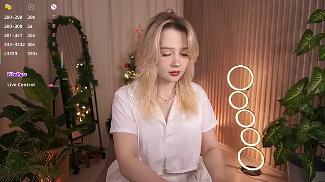 LauraWifeness online show from 12/22/25, 05:37