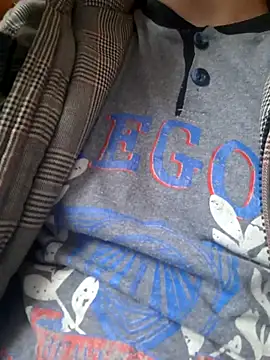 hugecock4u1990 online show from 11/10/25, 08:35