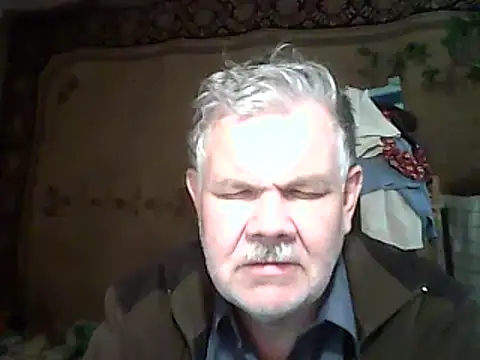 Snapshot of A1B3- chatting on 10/10/25, 03:11 A1B3- online show from 10/10/25, 03:11