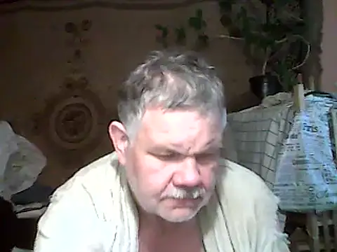 Snapshot of A1B3- chatting on 10/26/25, 02:45 A1B3- online show from 10/26/25, 02:45