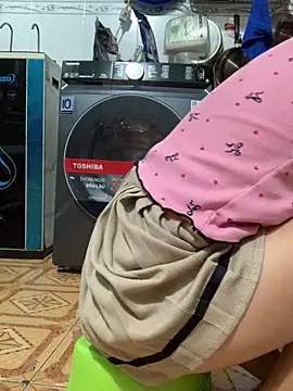 Snapshot of Mei-Mei89 chatting on 09/10/25, 11:27 Mei-Mei89 online show from 09/10/25, 11:27