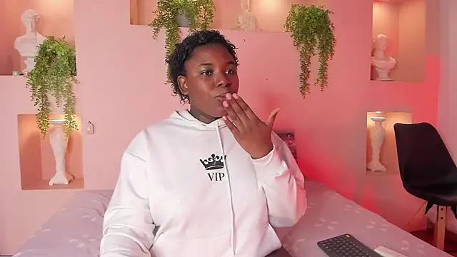 Snapshot of NanyMoreno chatting on 01/12/26, 01:05 NanyMoreno online show from 01/12/26, 01:05