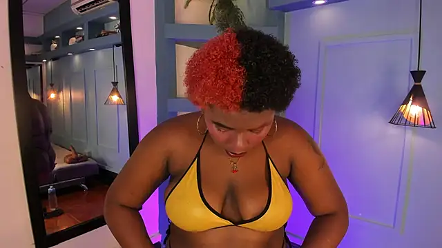 Snapshot of NanyMoreno chatting on 04/13/26, 08:03 NanyMoreno online show from 04/13/26, 08:03