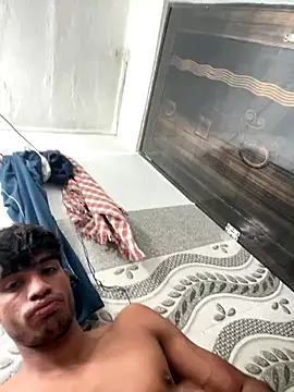 Snapshot of funny_sexxx chatting on 10/26/25, 06:19 funny sexxx online show from 10/26/25, 06:19