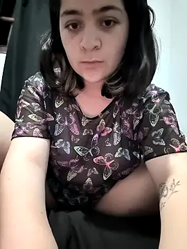 Snapshot of PrihZinhaHot chatting on 10/05/25, 12:53 PrihZinhaHot online show from 10/05/25, 12:53