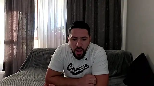 Gold Alpha Boy online show from 10/20/25, 01:11