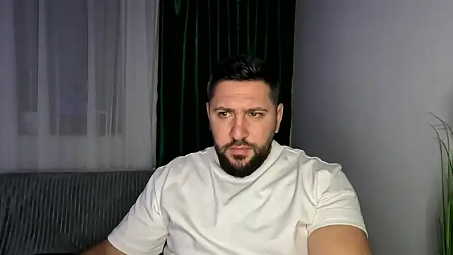 Gold Alpha Boy online show from 02/04/26, 09:09