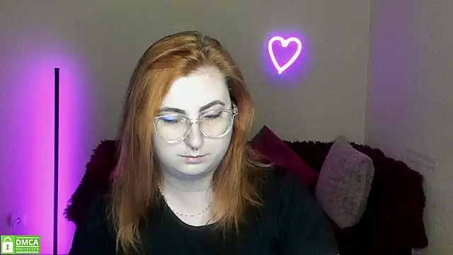 Snapshot of Alicia_love00 chatting on 09/13/25, 05:29 Alicia love00 online show from 09/13/25, 05:29