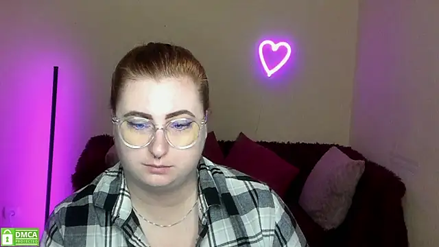 Snapshot of Alicia_love00 chatting on 09/21/25, 05:31 Alicia love00 online show from 09/21/25, 05:31