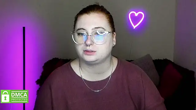 Snapshot of Alicia_love00 chatting on 10/06/25, 05:27 Alicia love00 online show from 10/06/25, 05:27