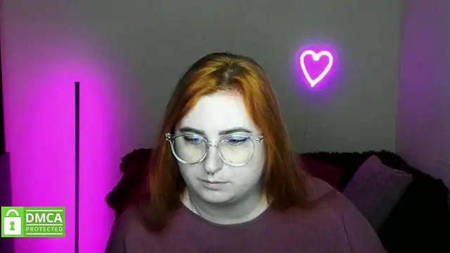Snapshot of Alicia_love00 chatting on 10/19/25, 11:22 Alicia love00 online show from 10/19/25, 11:22
