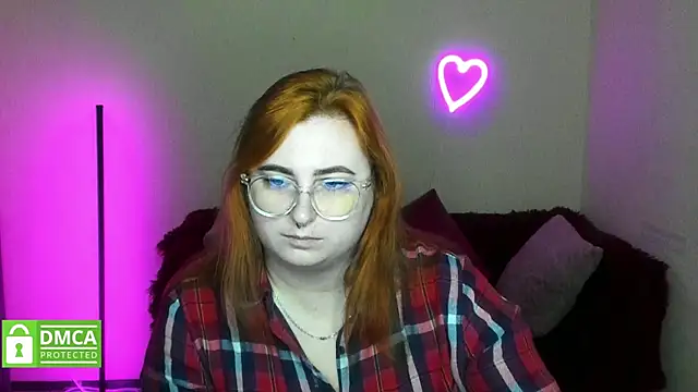 Snapshot of Alicia_love00 chatting on 10/23/25, 11:31 Alicia love00 online show from 10/23/25, 11:31