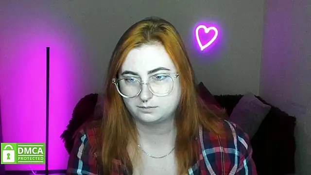 Snapshot of Alicia_love00 chatting on 10/26/25, 06:30 Alicia love00 online show from 10/26/25, 06:30