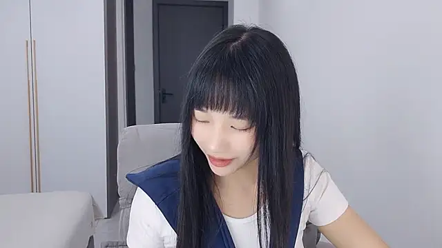 Lisa-3333 online show from 09/18/25, 02:30