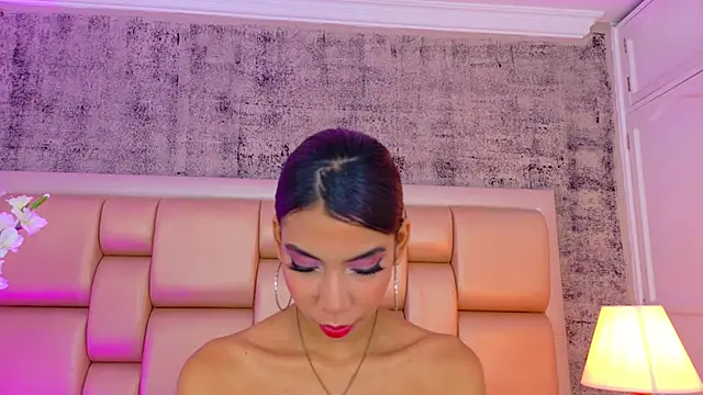 Snapshot of BellaHarper1 chatting on 09/10/25, 01:00 BellaHarper1 online show from 09/10/25, 01:00