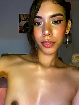 Snapshot of BellaHarper1 chatting on 10/01/25, 02:17 BellaHarper1 online show from 10/01/25, 02:17