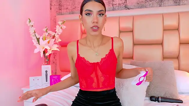 Snapshot of BellaHarper1 chatting on 10/05/25, 02:15 BellaHarper1 online show from 10/05/25, 02:15