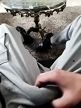 Snapshot of idhem___31 chatting on 02/19/26, 01:18 idhem 31 online show from 02/19/26, 01:18