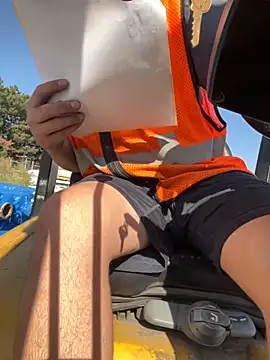 PuttieIn online show from 09/29/25, 04:01