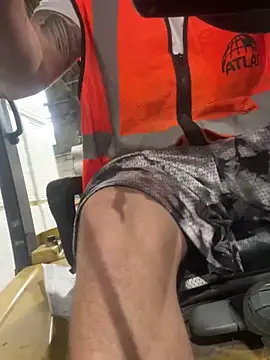 PuttieIn online show from 09/30/25, 01:16