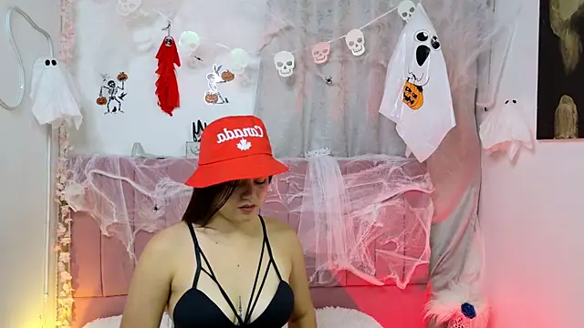 sukilove18 online show from 10/14/25, 11:16