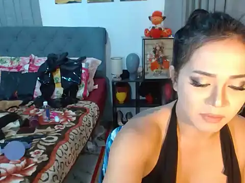 Snapshot of Lustfulcassy chatting on 11/02/25, 12:35 Lustfulcassy online show from 11/02/25, 12:35