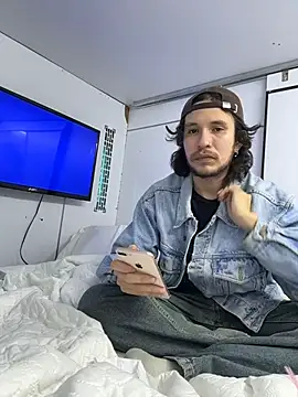 Luxx 14 online show from 10/31/25, 04:57